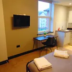Close To Royal Derby Hospital With Free Parking On-Site