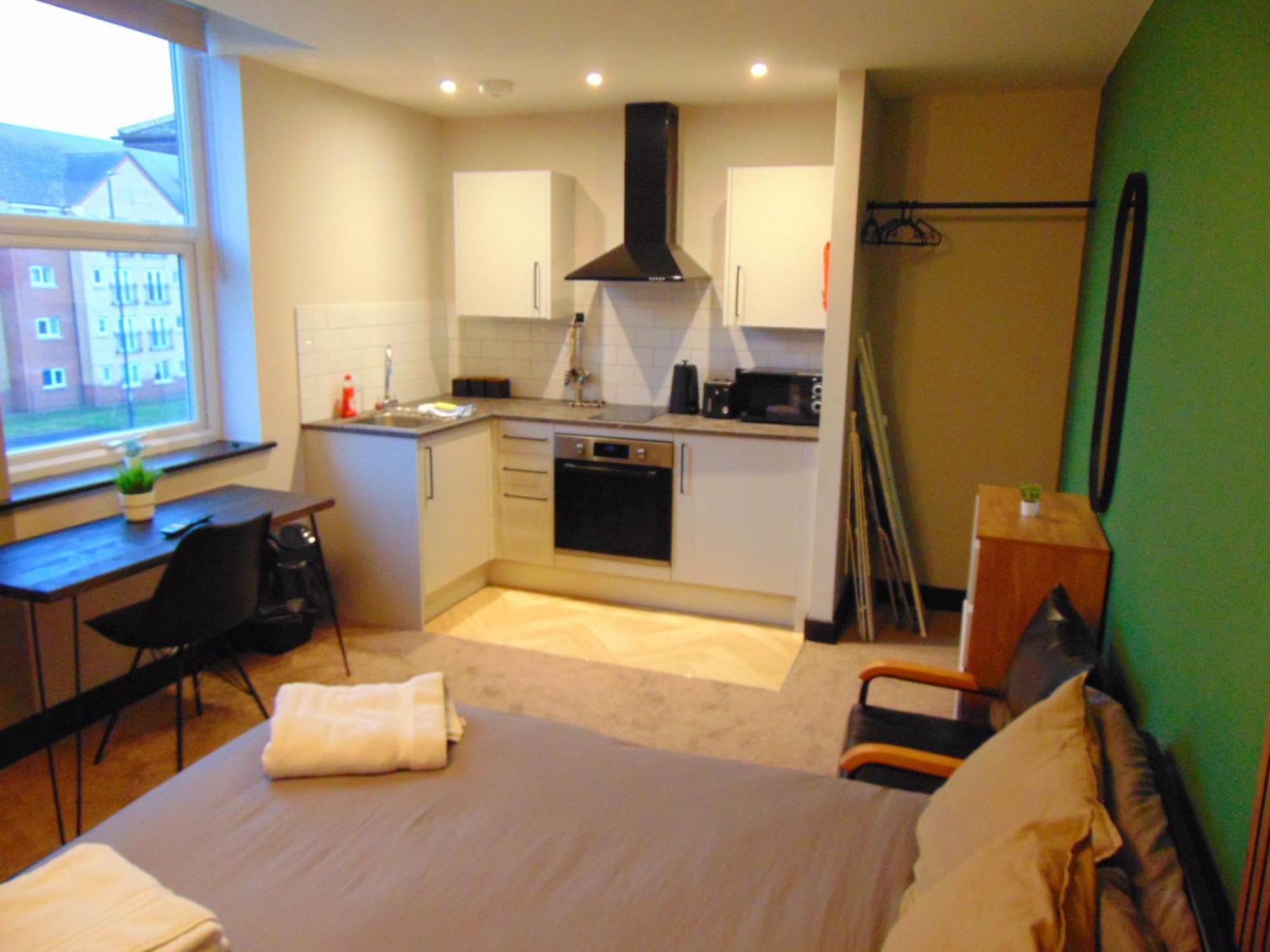 Close To Royal Hospital With Free Parking On-site Derby