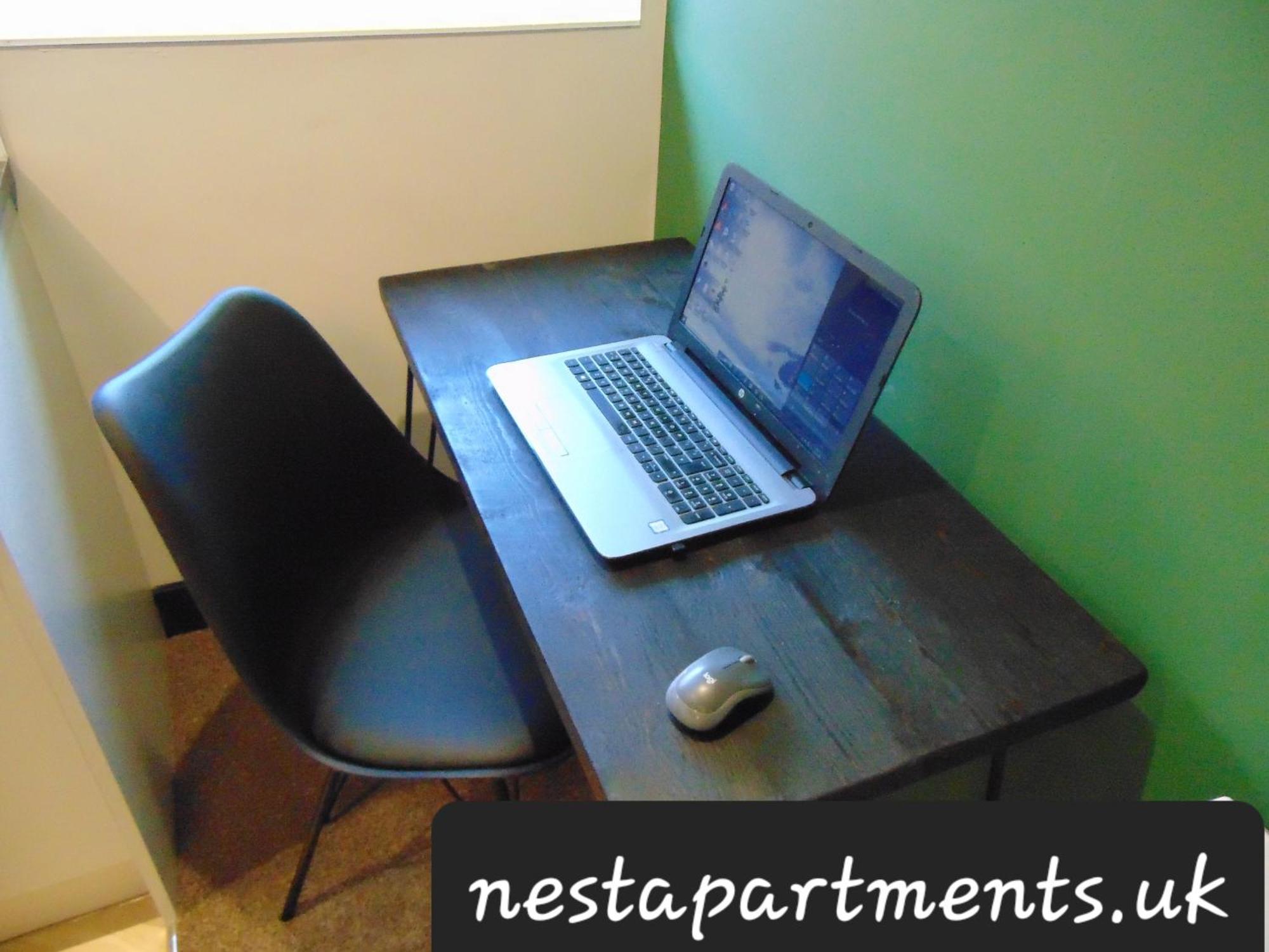 Close To Royal Hospital With Free Parking On-site Apartment *